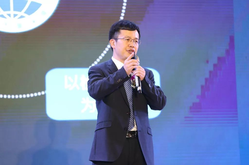 _ 深圳企业创新成果发布会暨2018年度会员大会成功举行_5.jpg